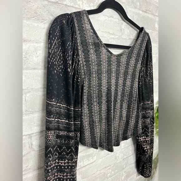 PATRONS OF PEACE - boho grey blouse long sleeve cross back details - size XS - Picture 8 of 8